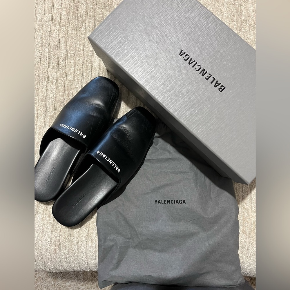 Black woman’s Balenciaga mule - Picture 1 of 5